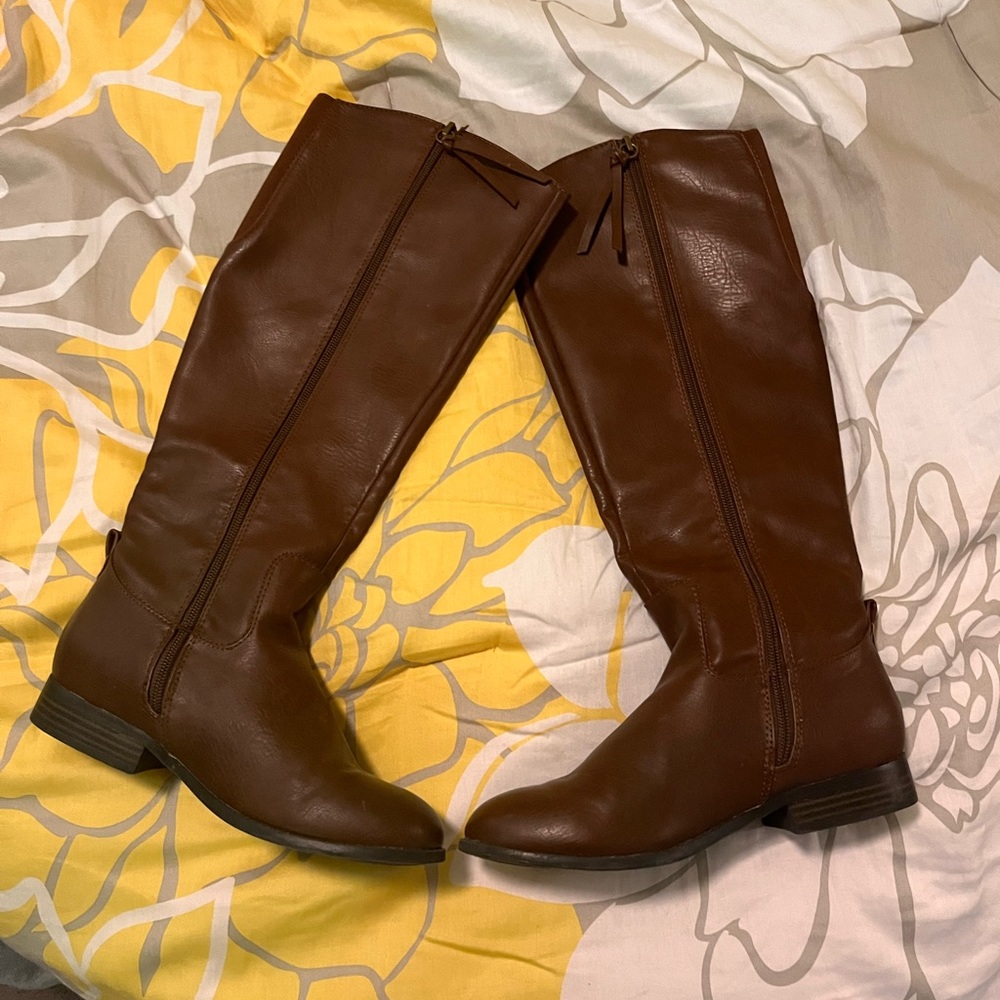 Brown high calf boots size 6.5